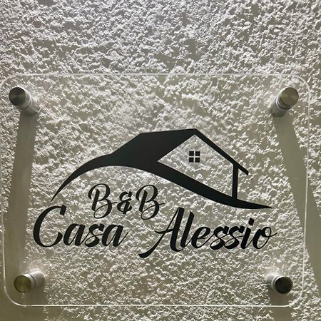 Casa Alessio - Elegante Appartamento Nel Cuore Di Cesano Maderno Esterno foto